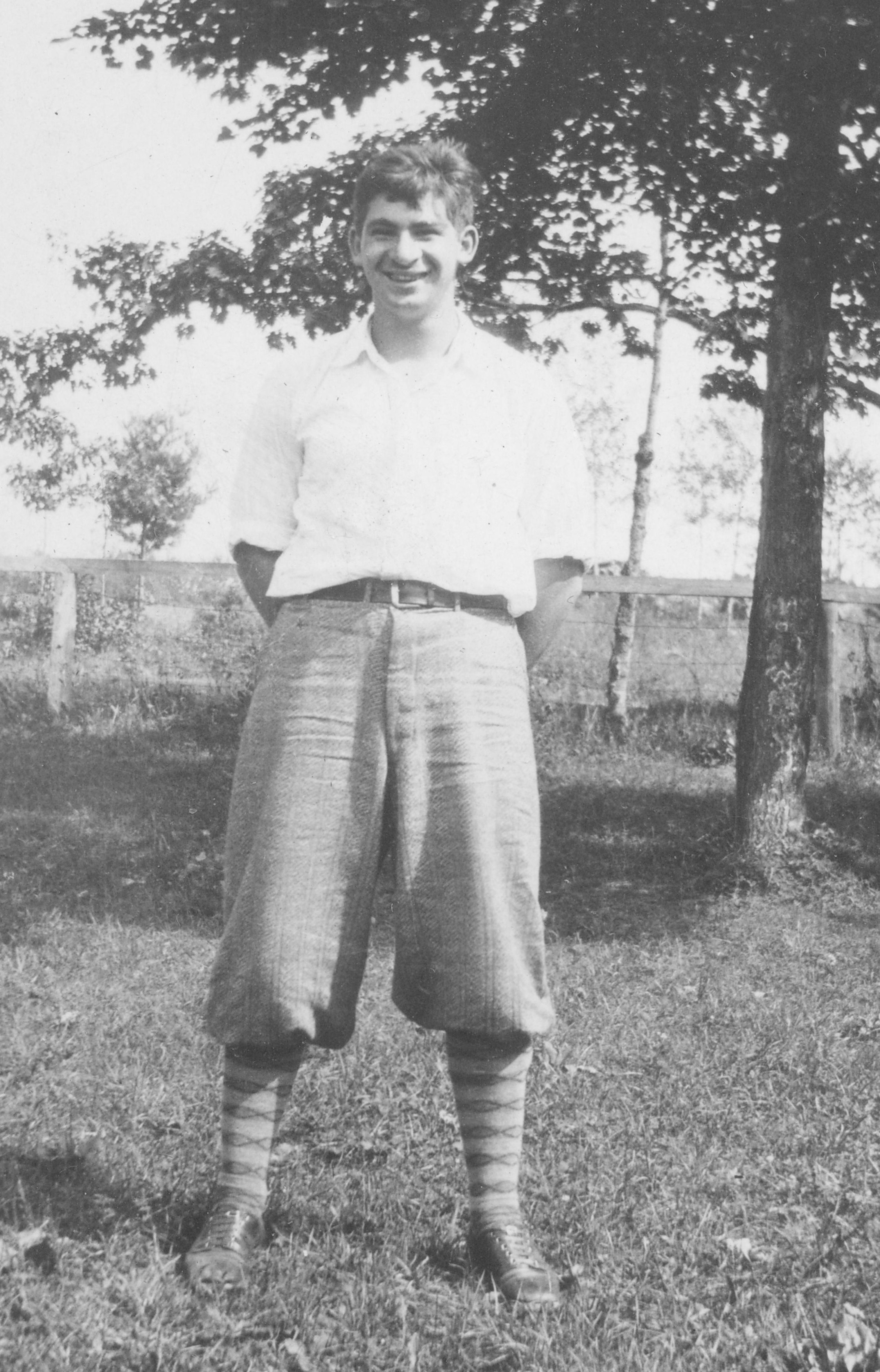 1925 circa Izzy Stachowitz in Knickers